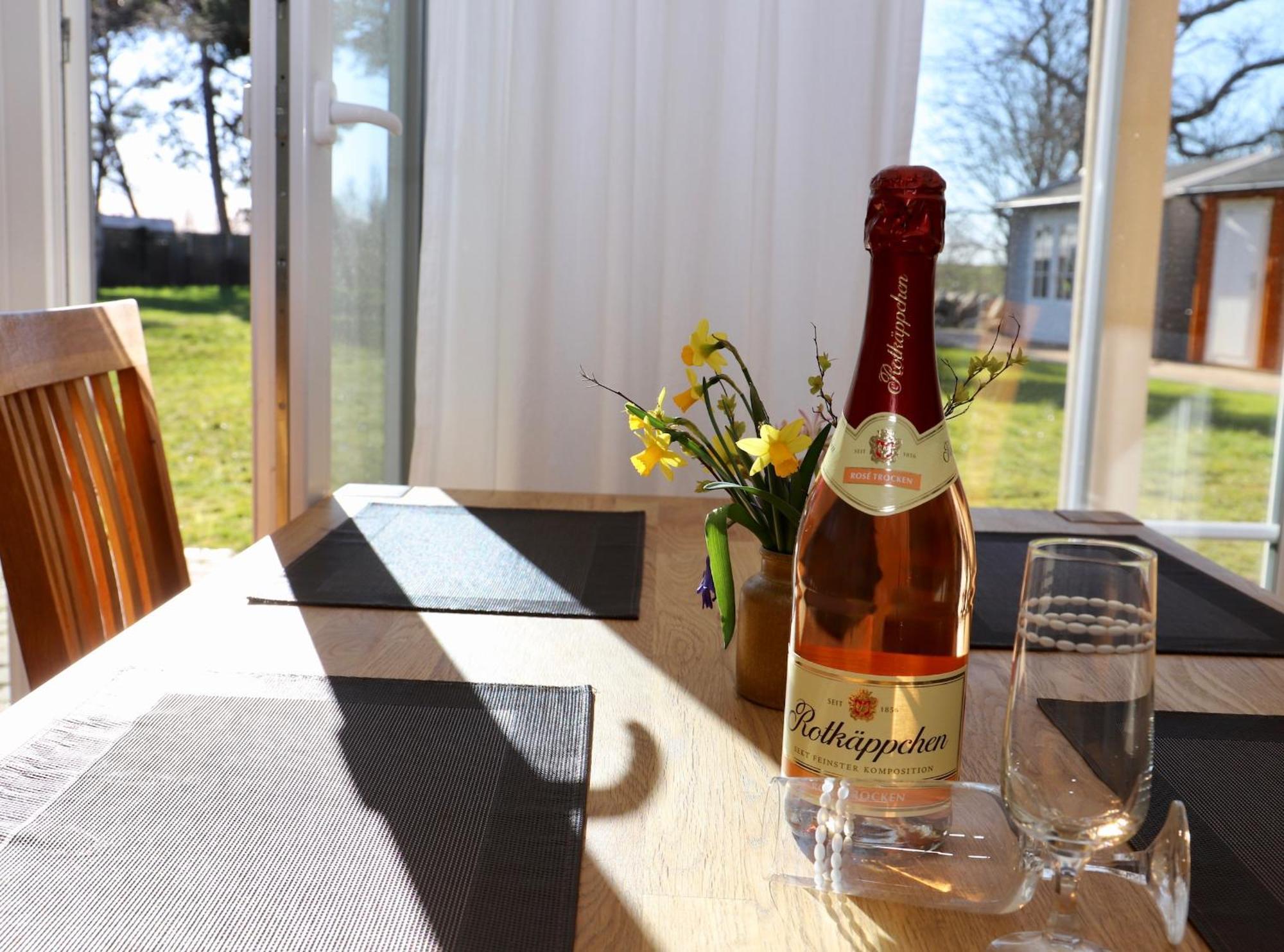 Ferienwohnung1 In Der Villa Westwind Thiessow Luaran gambar
